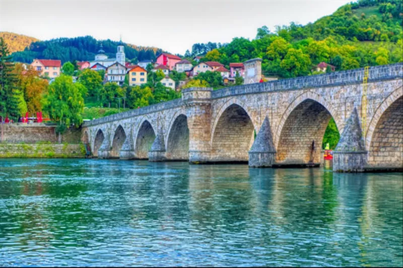 Büyük Balkan Turu Air Serbia ile 5 Ülke Vizesiz Ekstra Turlar Dahil / 6 Gece Otel Konaklamalı / İstanbul Çıkışlı
