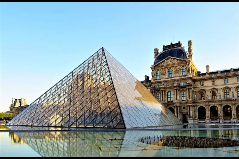 Grand Paris Brüksel Amsterdam Turu THY ile Ekstra Turlar Dahil Yılbaşı Özel / 4 Gece Otel Konaklamalı / İstanbul Çıkışlı