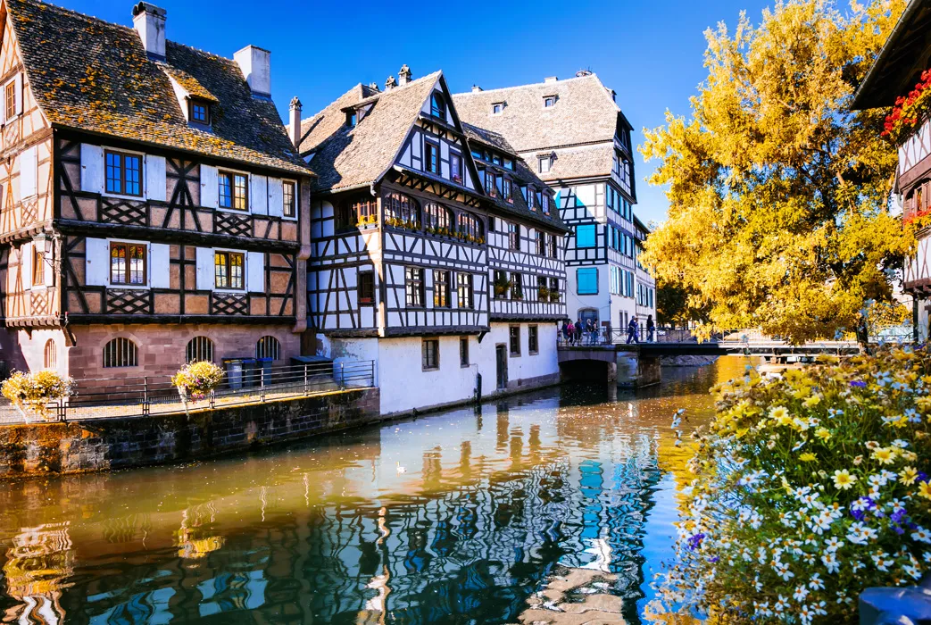Bernina Ekspress ile Noel Pazarları Turu Pegasus ile / 4 Gece Otel Konaklamalı / Samsun Çıkışlı