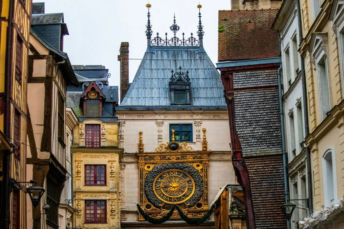 Paris Turu Pegasus ile Yaz Dönemi / 3 Gece Otel Konaklamalı / İstanbul Çıkışlı / 2027