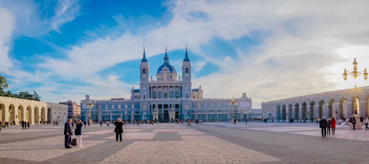 Mega İspanya ve Endülüs Promo Turu Pegasus ile / 7 Gece Otel Konaklamalı / İstanbul Çıkışlı / 2027