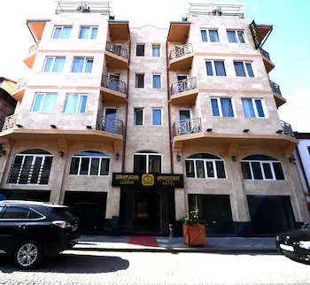 Aristocrat Hotel