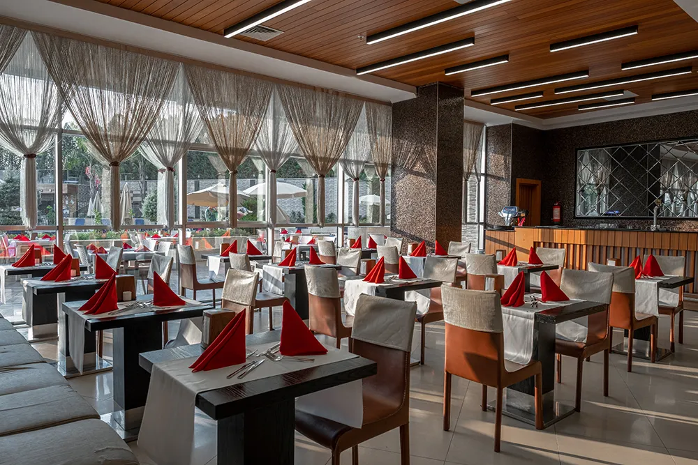 Michell Hotel & Spa (+16)