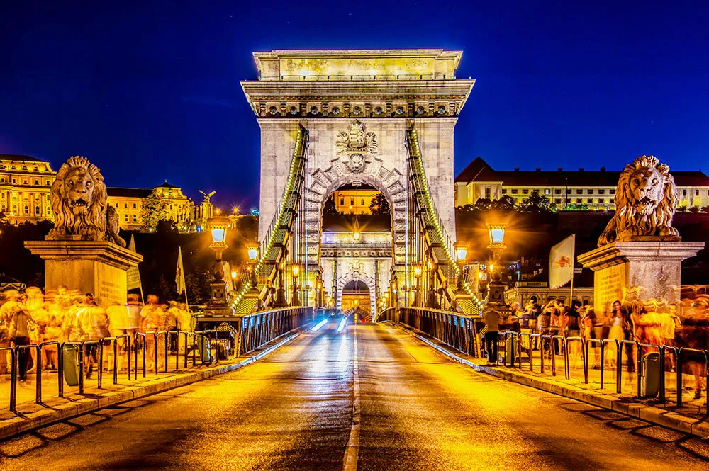 Orta Avrupa Masalı Turu Otobüs ile Ekstra Turlar Dahil / 7 Gece Otel Konaklamalı / İstanbul Çıkışlı