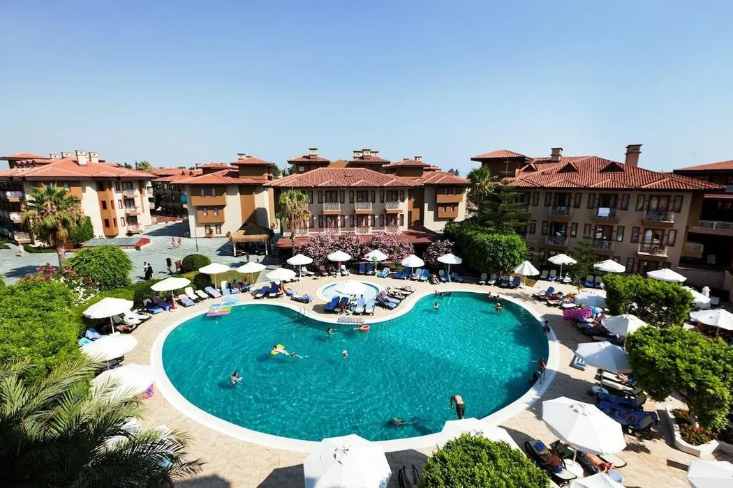 Club Grand Side