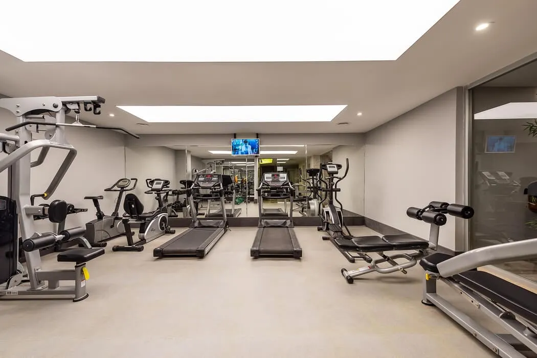 White City Beach Hotel (+16)