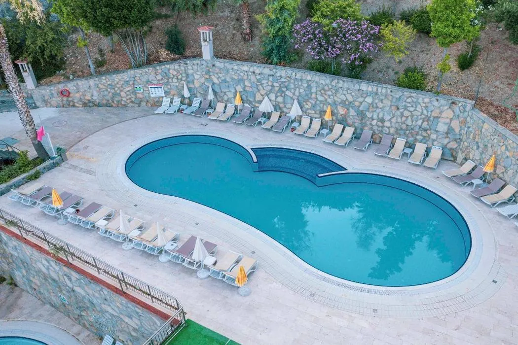 Ladonia Hotels Adakule