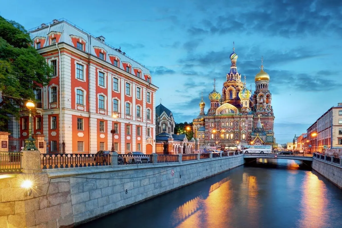 Moskova ve St. Petersburg Turu Türk HY ile / 5 Gece Otel Konaklamalı / İstanbul Çıkışlı
