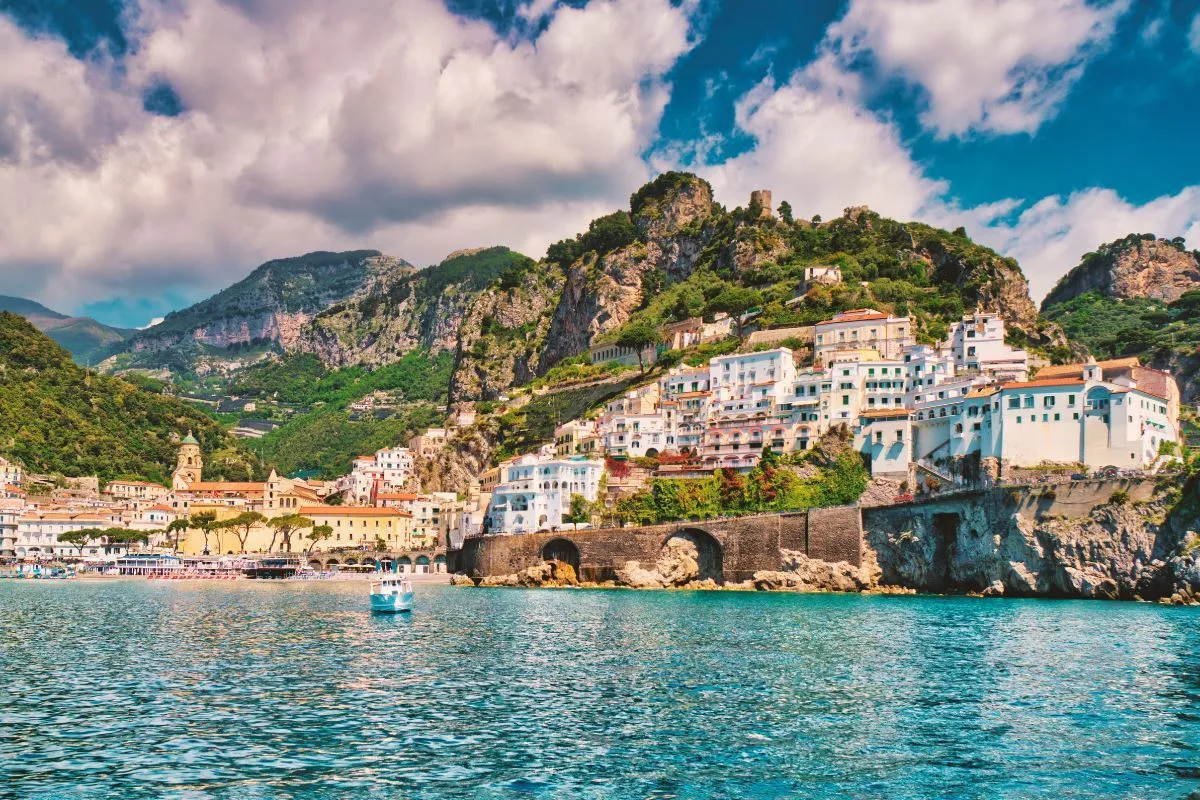 Amalfi Kıyıları Turu THY ile Ekstra Turlar Dahil / 3 Gece Otel Konaklamalı / İstanbul Çıkışlı / 2027