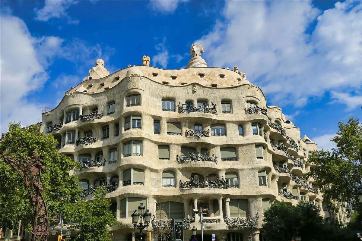 Barselona Turu Türk Hava Yolları ile Yaz Dönemi Özel / 3 Gece Otel Konaklamalı / İstanbul Çıkışlı / 2027