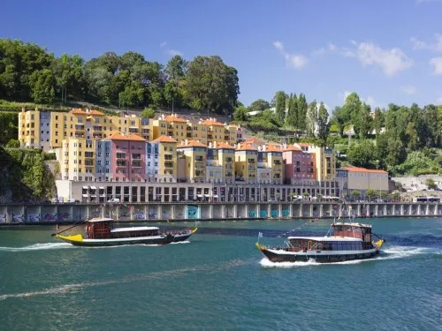Porto ve Lizbon Turu THY ile / 4 Gece Otel Konaklamalı / İstanbul Çıkışlı / 2027