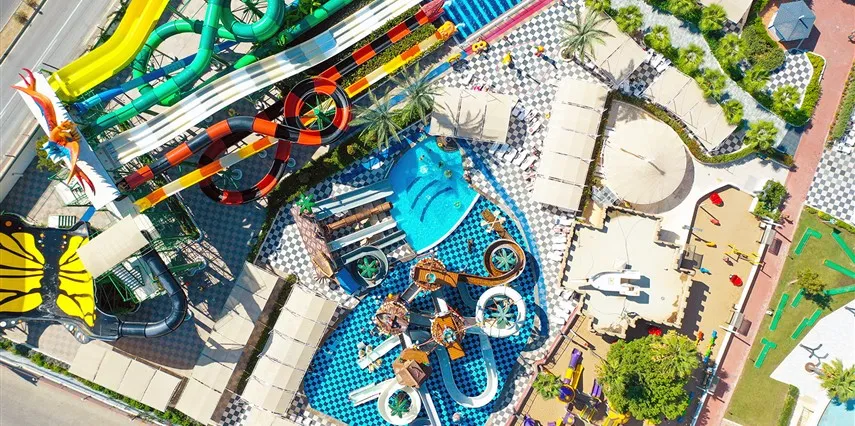 Crystal Admiral Resort Suites & Spa