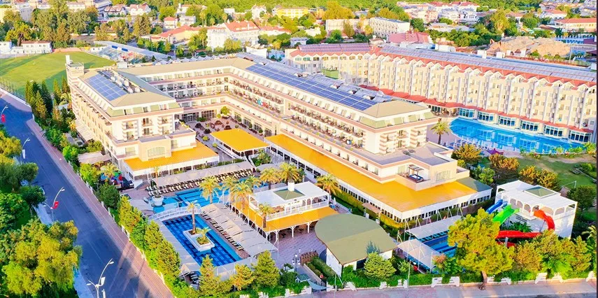 Crystal De Luxe Resort & Spa
