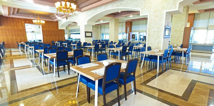 Crystal De Luxe Resort & Spa
