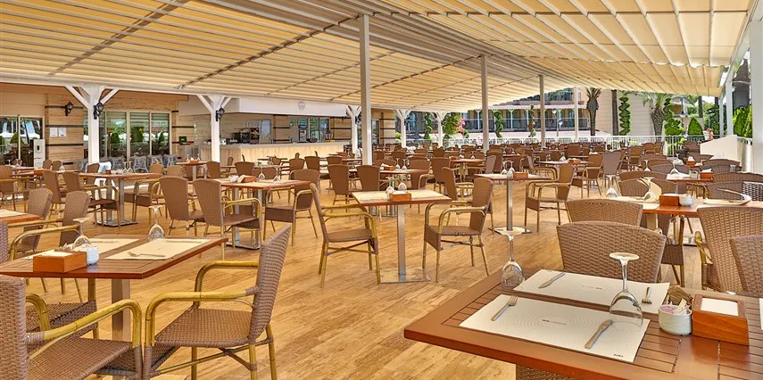 Crystal Tat Beach Golf Resort & Spa