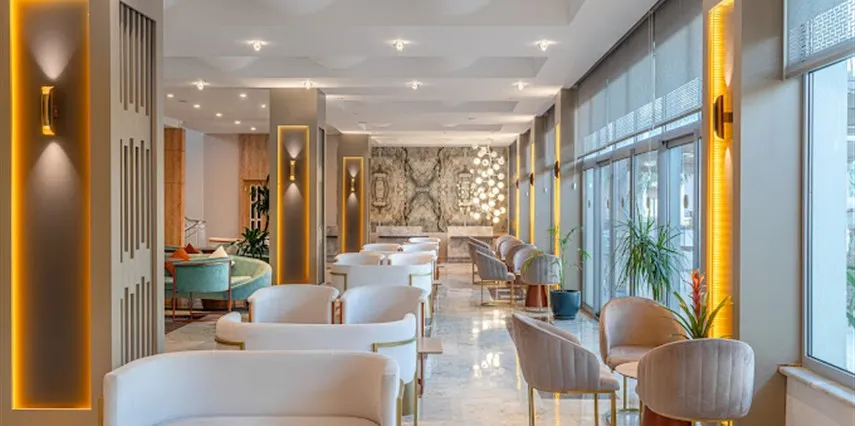 Side Crown Serenity Hotel