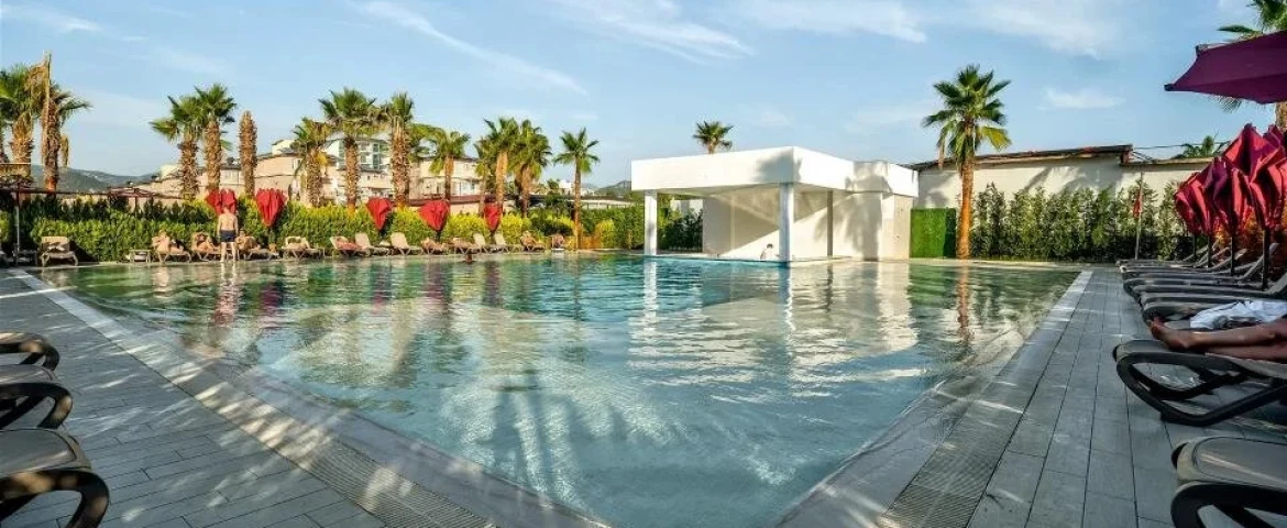 Serenity Queen Hotel
