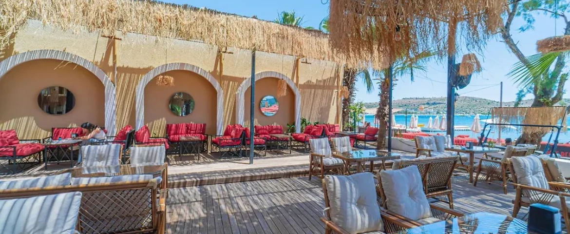 Alexander Resort Hotel