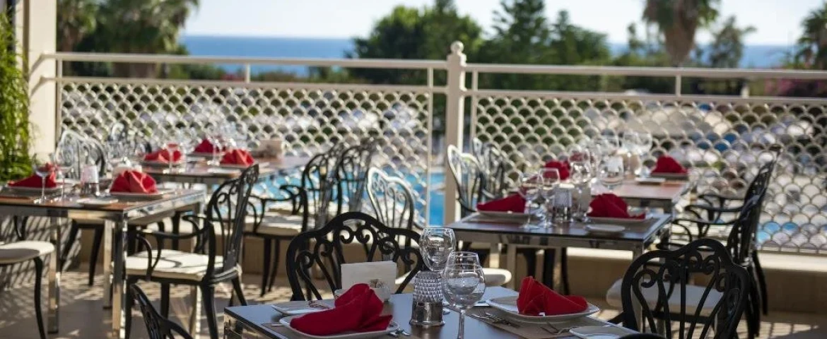 Side Star Resort Hotel