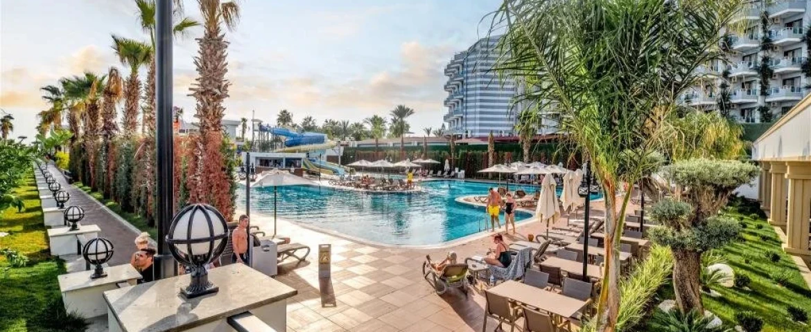 Serenity Queen Hotel