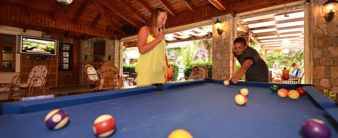 Perdikia Beach Hotel