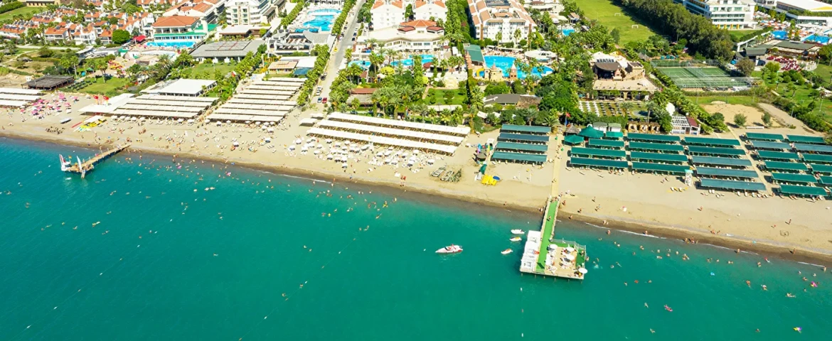 Aydınbey Famous Resort Hotel