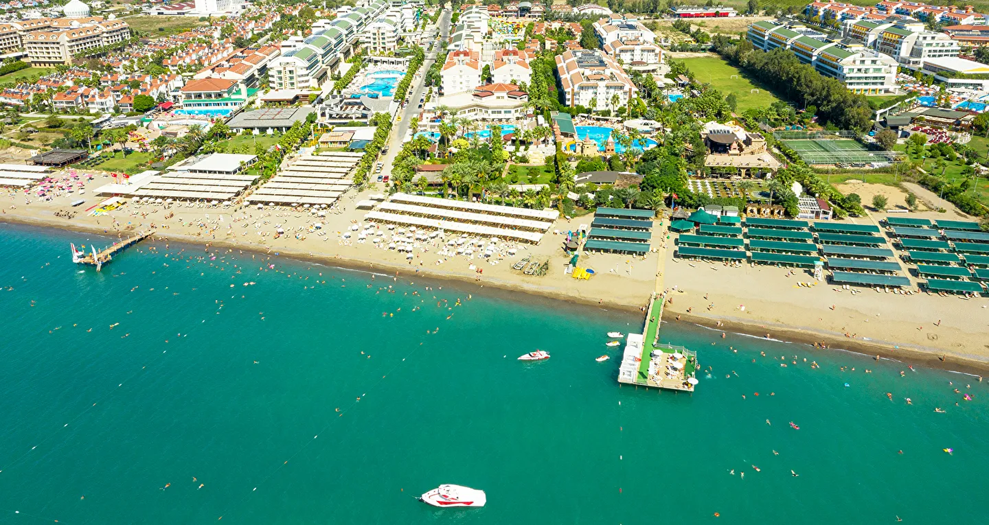 Aydınbey Famous Resort Hotel