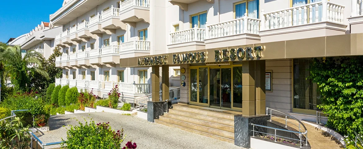 Aydınbey Famous Resort Hotel