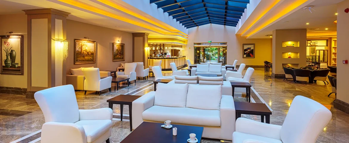 Aydınbey Famous Resort Hotel