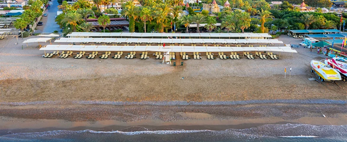 Aydınbey Famous Resort Hotel