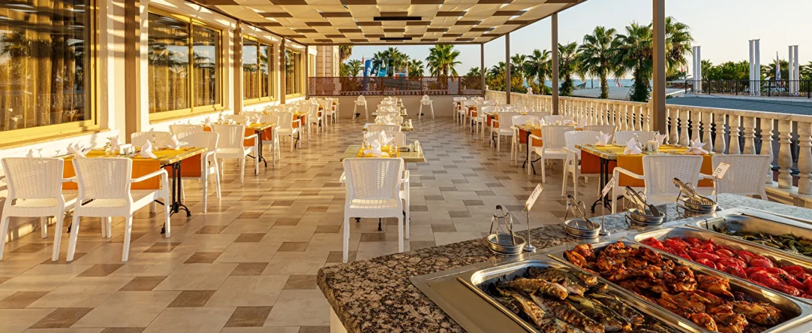 Aydınbey Famous Resort Hotel
