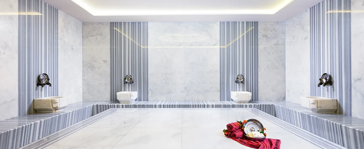 Aydınbey Famous Resort Hotel