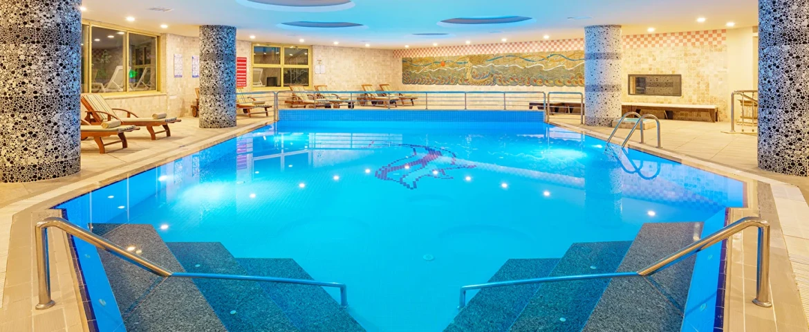 Aydınbey Famous Resort Hotel