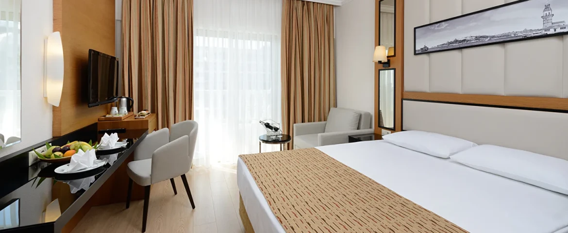 Aydınbey Famous Resort Hotel