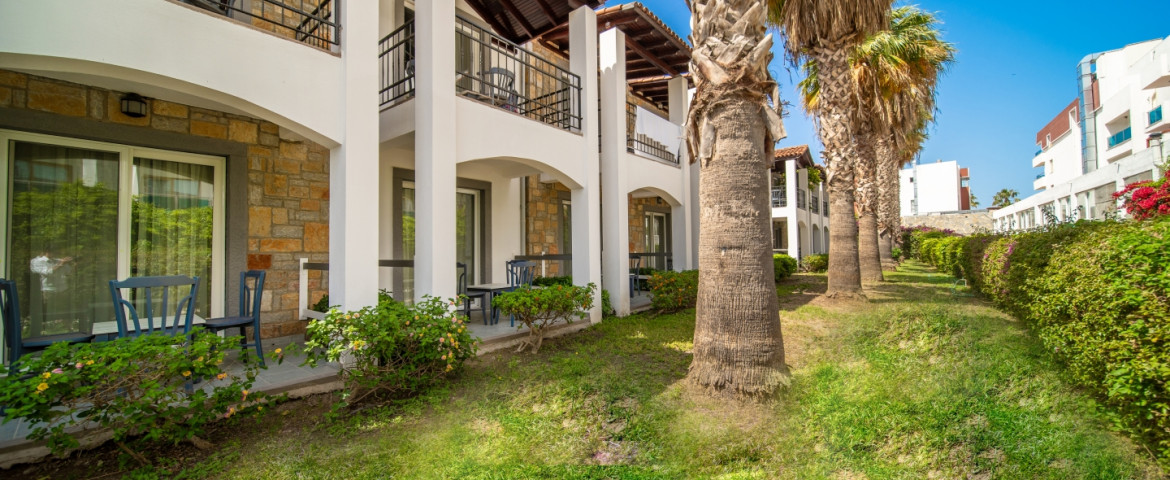 Tiana Beach Resort