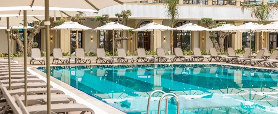 Serenity Queen Hotel