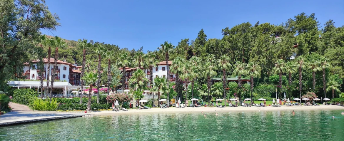 letoonia hotel