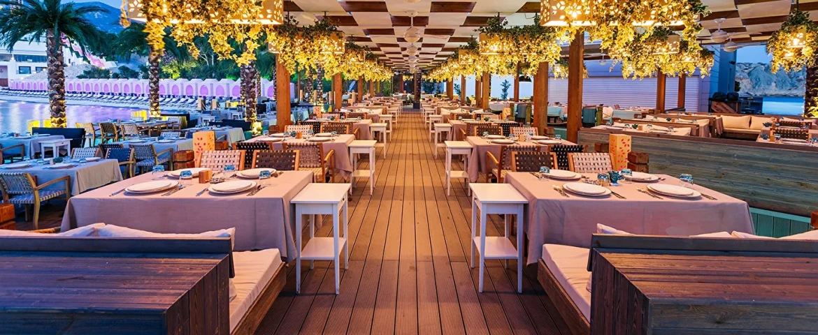 Cratos Premium Hotel Casino & SPA