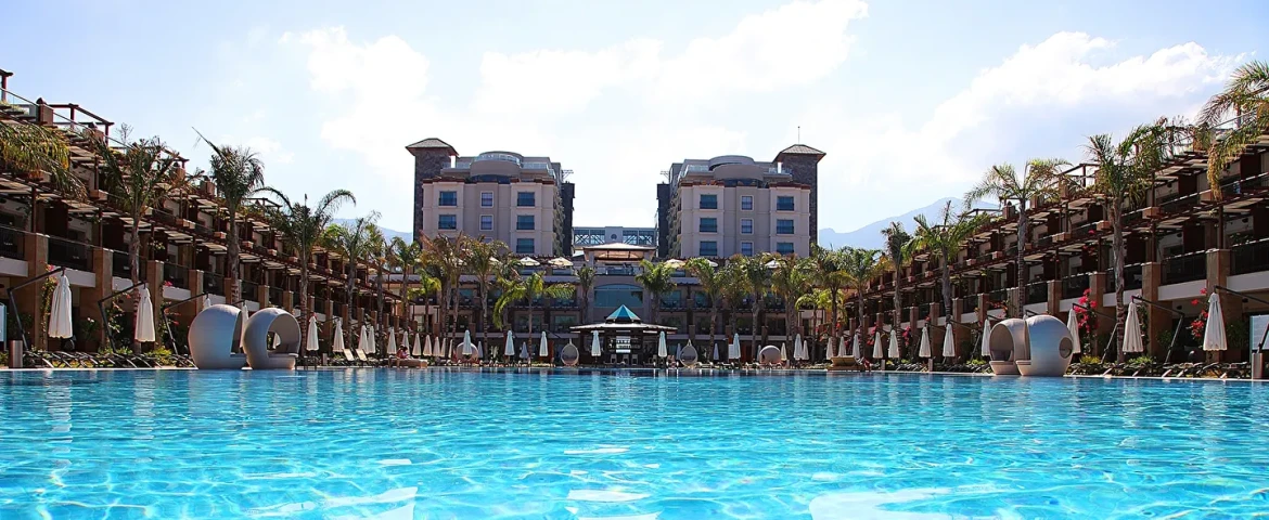 Cratos Premium Hotel Casino & SPA