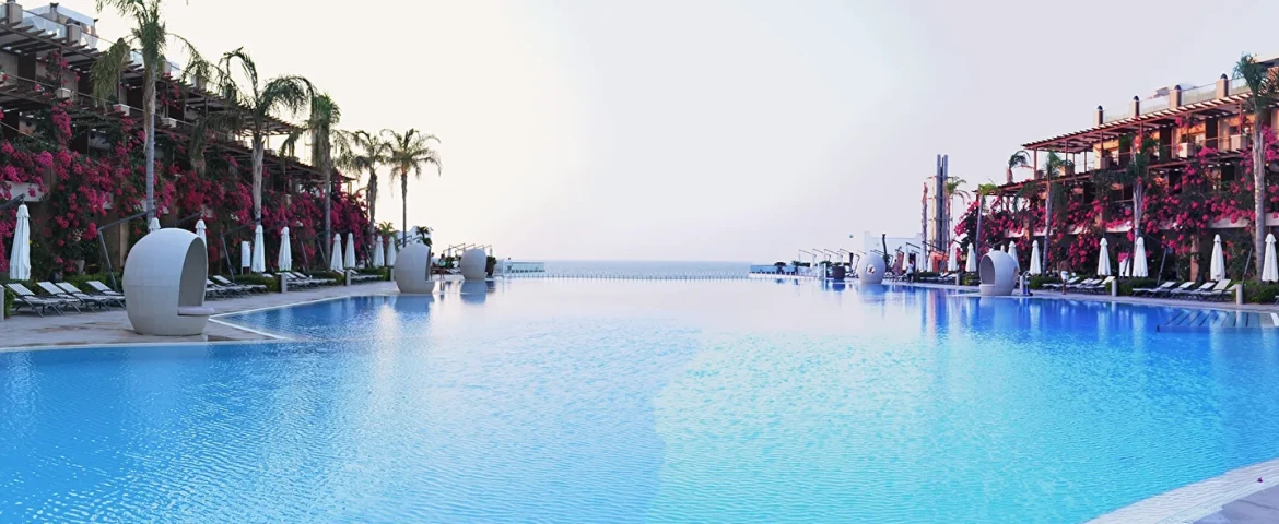 Cratos Premium Hotel Casino & SPA