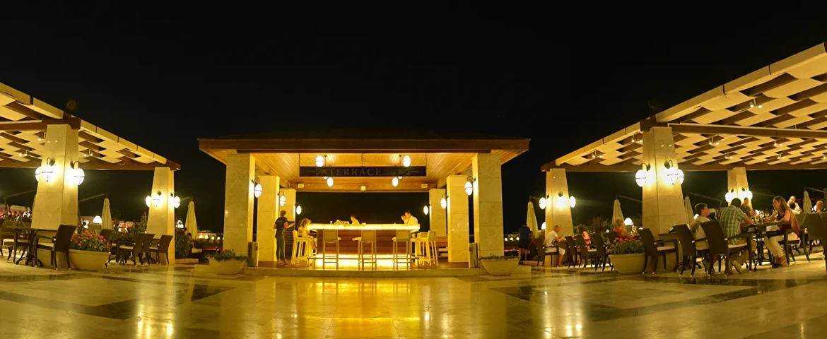 Cratos Premium Hotel Casino & SPA