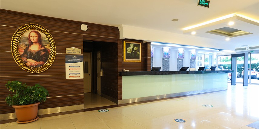Crystal Aura Beach Resort & Spa