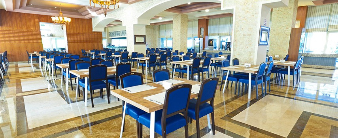 Crystal De Luxe Resort & Spa