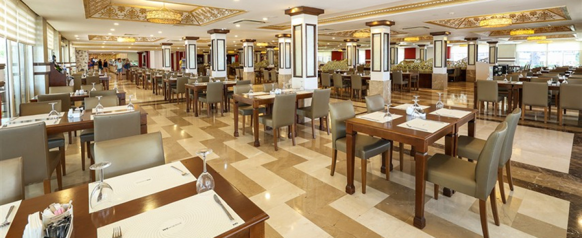 Crystal Tat Beach Golf Resort & Spa