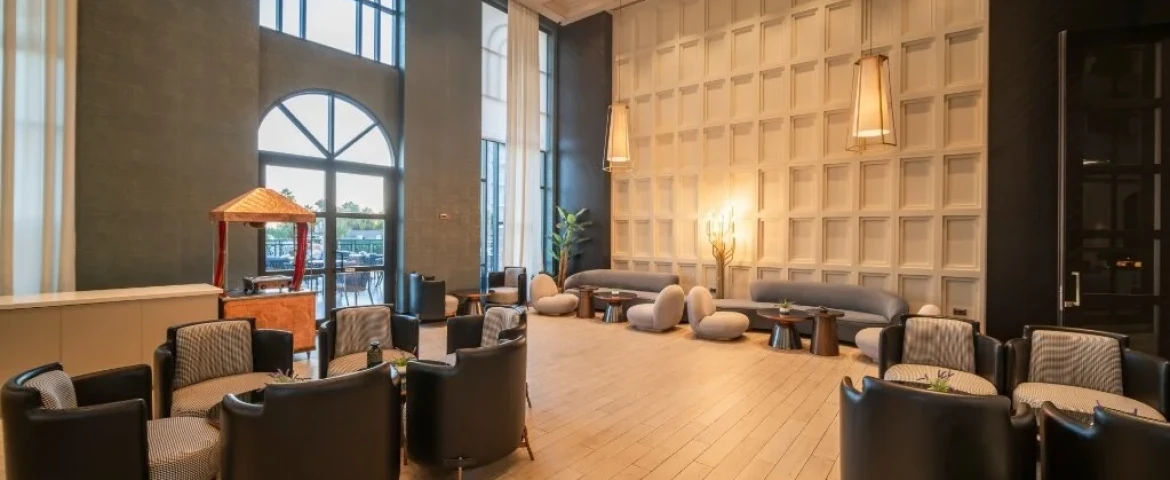 Serenity Queen Hotel