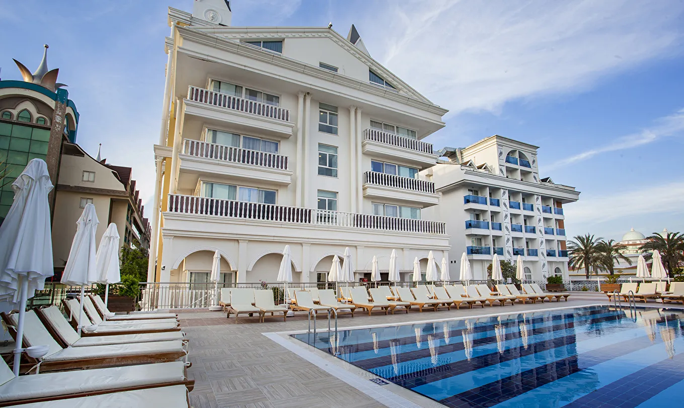 Dream world resort