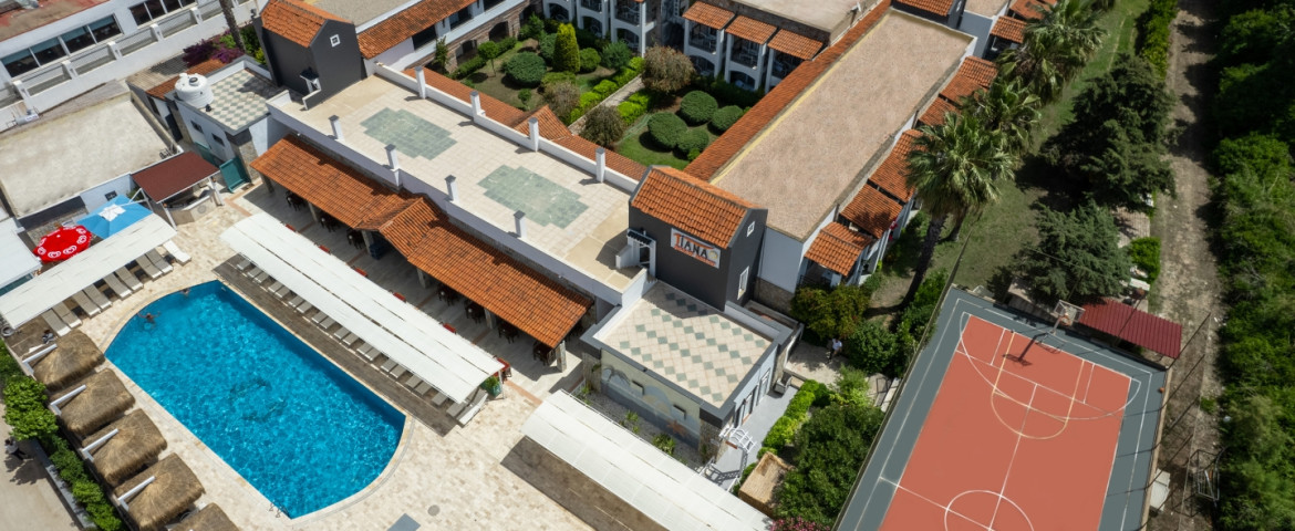 Tiana Beach Resort