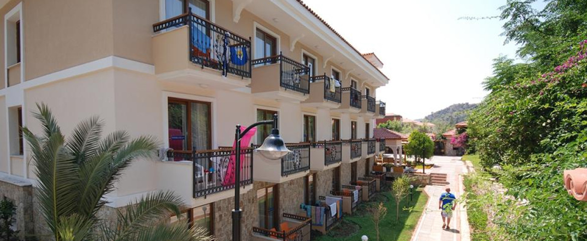 Perdikia Beach Hotel