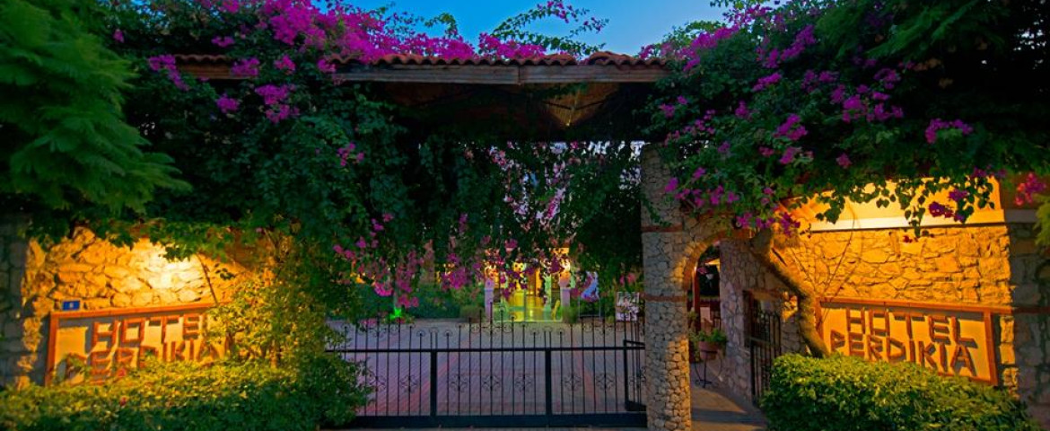 Perdikia Beach Hotel
