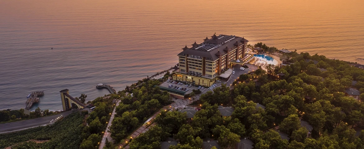 Utopia World Hotel